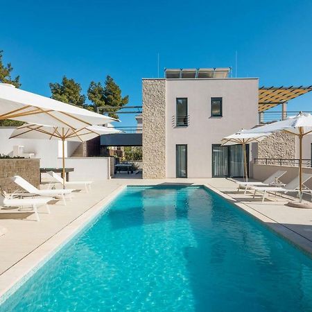 Luxury Villa Lucice View Milna  Bagian luar foto