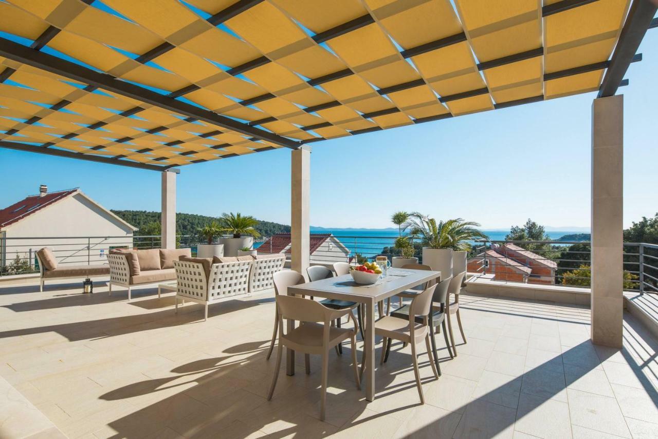 Luxury Villa Lucice View Milna  Bagian luar foto