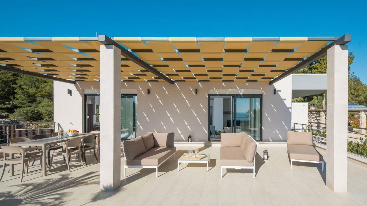 Luxury Villa Lucice View Milna  Bagian luar foto