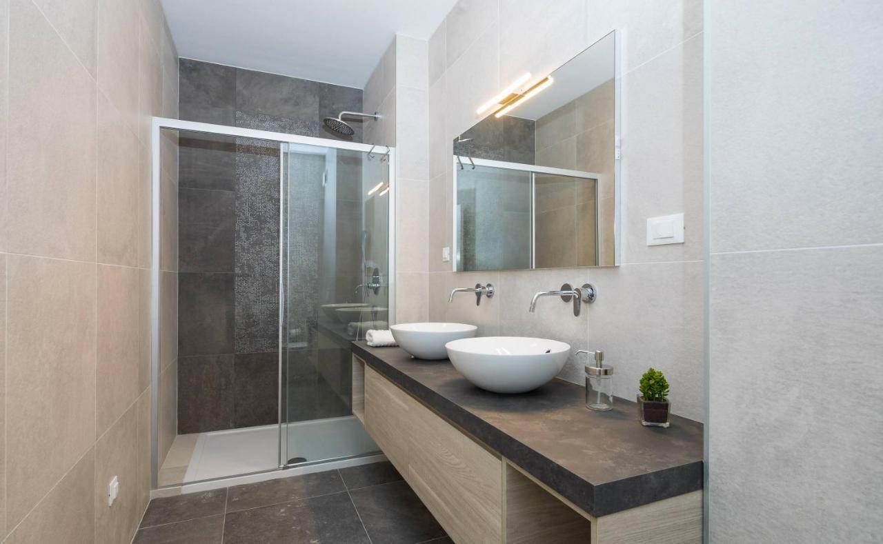 Luxury Villa Lucice View Milna  Bagian luar foto