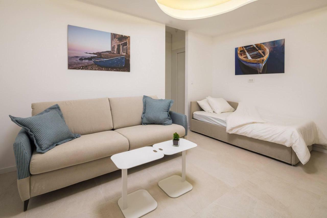 Luxury Villa Lucice View Milna  Bagian luar foto